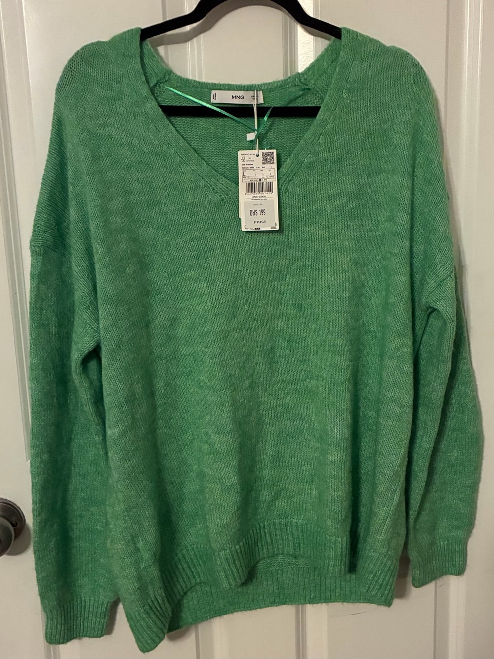 NWT Mango Lightweight V-Neck Sweater in Green